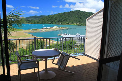 Ocean Views At Whitsunday Terraces Resort - Accommodation Perth 5