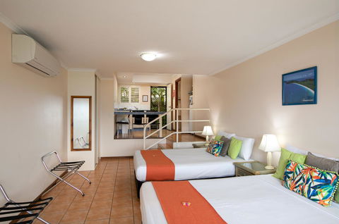 Sunlit Waters Studio Apartments - Accommodation Perth 29