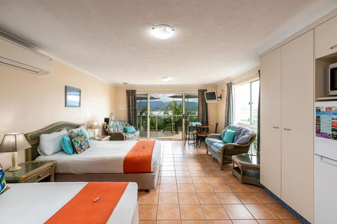 Sunlit Waters Studio Apartments - Accommodation Perth 39