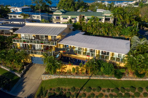 Sunlit Waters Studio Apartments - Accommodation Perth 8