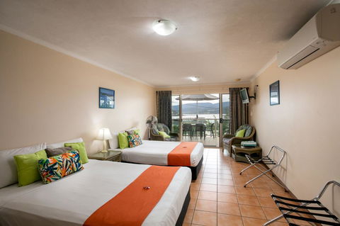 Sunlit Waters Studio Apartments - Accommodation Perth 23