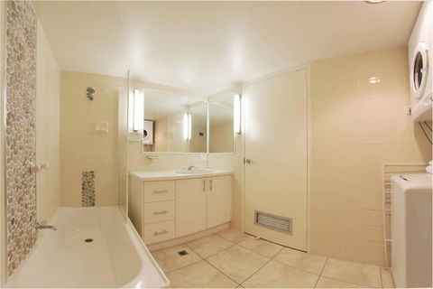 Headland Tropicana Resort - Accommodation Perth 18