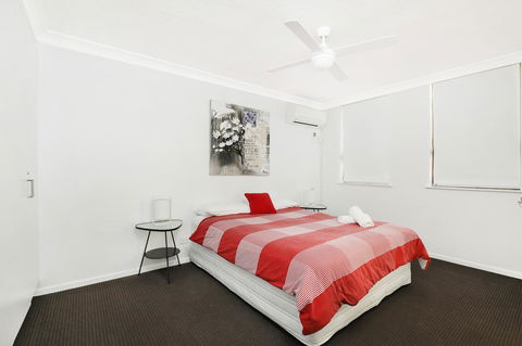 Headland Tropicana Resort - Accommodation Perth 10