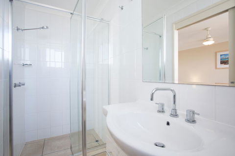 Headland Tropicana Resort - Accommodation Perth 41