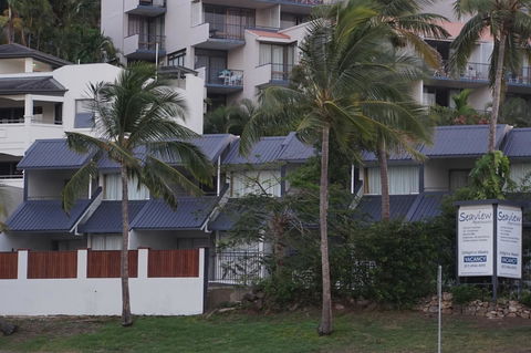 Airlie Seaview Apartments - Accommodation Perth 2