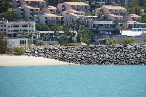 Airlie Seaview Apartments - Accommodation Perth 1