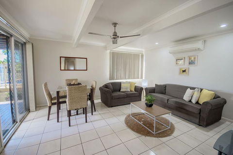 Airlie Apartments - Accommodation Perth 3