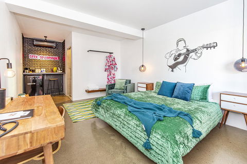 The Pink Hotel Coolangatta - Accommodation Perth 27