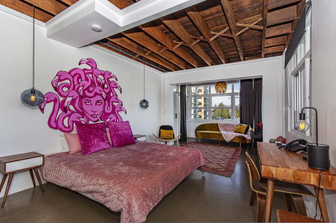 The Pink Hotel Coolangatta - Accommodation Perth 33