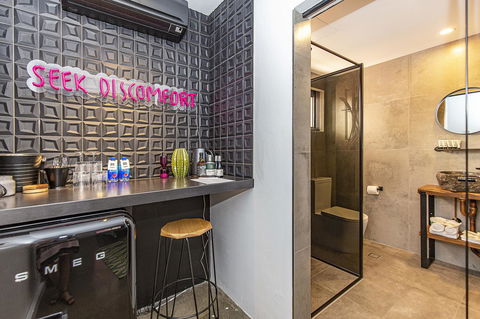 The Pink Hotel Coolangatta - Accommodation Perth 26