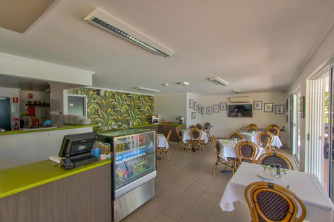 Mackay Oceanside Central Hotel Official - Perth Resorts 14