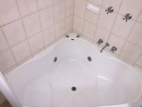 Country Gardens Motor Inn - Perth Resorts 6