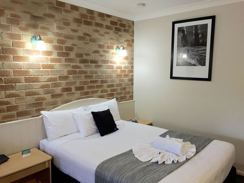 Country Gardens Motor Inn - Perth Resorts 13