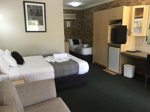 Country Gardens Motor Inn - Perth Resorts 14