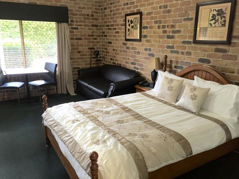 Country Gardens Motor Inn - Perth Resorts 15