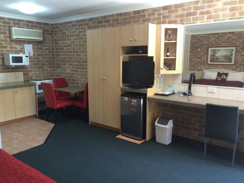 Country Gardens Motor Inn - Perth Resorts 21