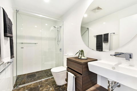 Qube Broadbeach Ocean View Apartments - Accommodation Perth 1