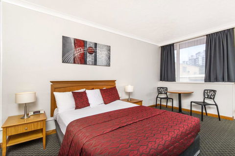 The Robert Towns - Accommodation Perth 4