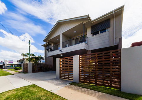Rockhampton Serviced Apartments - Perth Resorts 5
