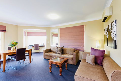 Ambassador On Ruthven - Accommodation Perth 28