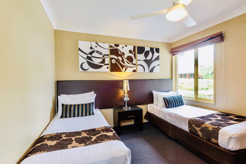 Ambassador On Ruthven - Accommodation Perth 24