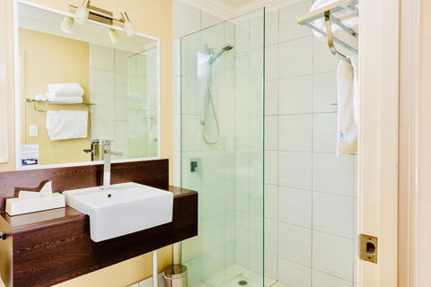 Ambassador On Ruthven - Accommodation Perth 23