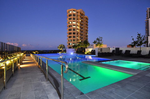 Luxury 3 Bedroom In Heart Of Broadbeach - Accommodation Perth 11