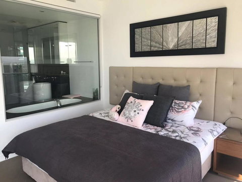 Luxury 3 Bedroom In Heart Of Broadbeach - Accommodation Perth 16