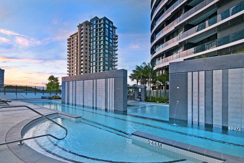 Luxury 3 Bedroom In Heart Of Broadbeach - Accommodation Perth 5