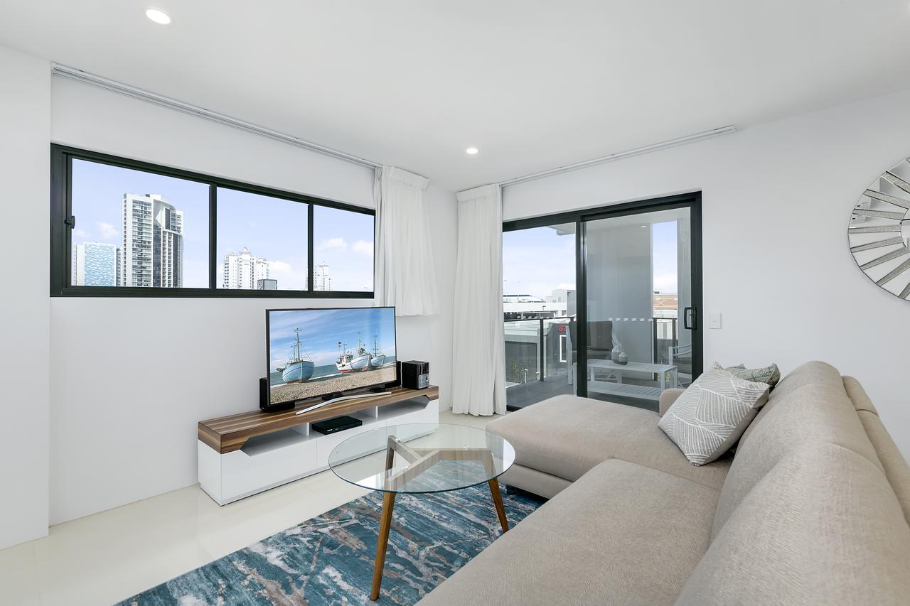 Broadbeach Waters QLD Accommodation Perth