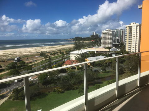 Kirra Surf Apartments - Accommodation Perth 33