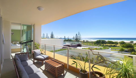 Kirra Surf Apartments - Accommodation Perth 20