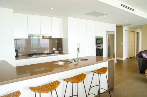 Kirra Surf Apartments - Accommodation Perth 31