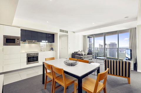 H Luxury Residence Apartments - Holiday Paradise - Perth Resorts 13