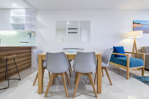 Coco Mooloolaba - Perth Resorts 13