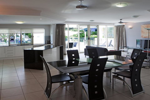 Waters Edge Apartment Cairns - Accommodation Perth 2