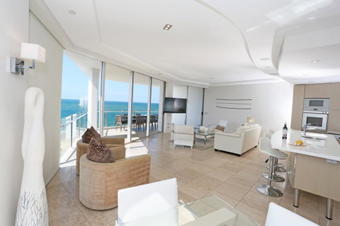 Oceans Mooloolaba - Accommodation Perth 3