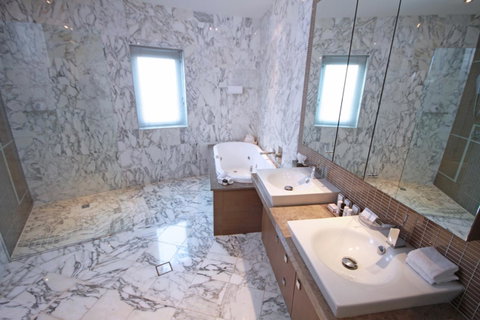Oceans Mooloolaba - Accommodation Perth 34
