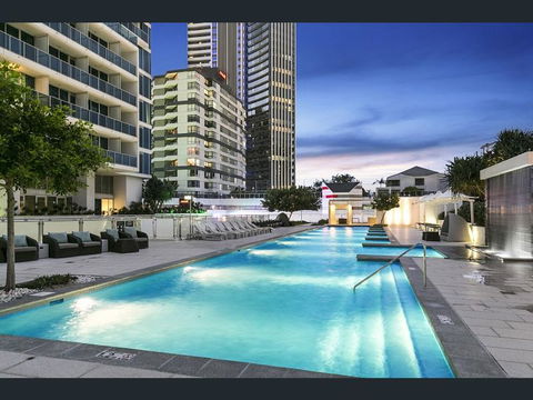 H Star Residences-- Paradise Stayz - Perth Resorts 17
