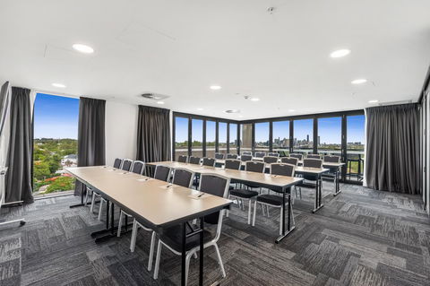 Essence Suites Taringa - Perth Resorts 7