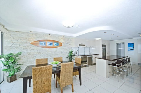 Burleigh Beach Tower - Perth Resorts 14