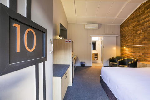 Downs Motel - Perth Resorts 3