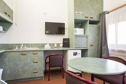 Downs Motel - Perth Resorts 10