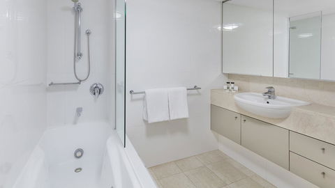 Oaks Brisbane On Felix Suites - Accommodation Perth 11