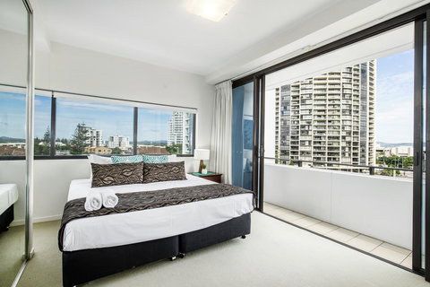 Ultra Broadbeach - Accommodation Perth 7