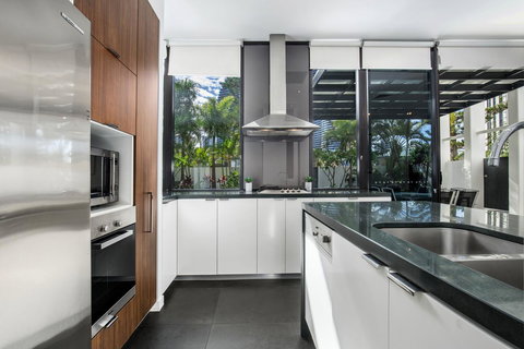 Ultra Broadbeach - Accommodation Perth 25