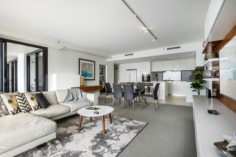 Ultra Broadbeach - Accommodation Perth 12