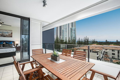 Ultra Broadbeach - Accommodation Perth 6