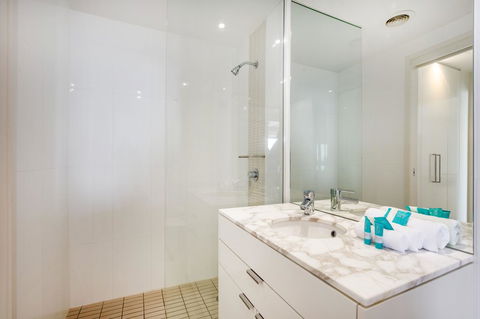 Ultra Broadbeach - Accommodation Perth 28