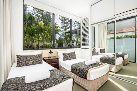 Ultra Broadbeach - Accommodation Perth 21